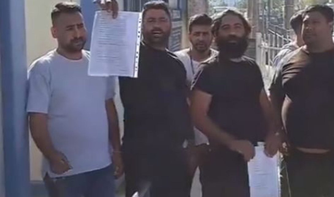 Ντροπιαστικό βίντεο: Ρομά τρολάρουν ανελέητα την Ελληνική Αστυνομία