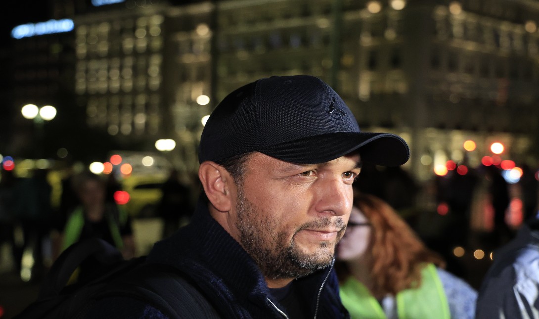 Πάνος Ρούτσι από το Σύνταγμα: «Αυτά τα παιδιά δολοφονήθηκαν»