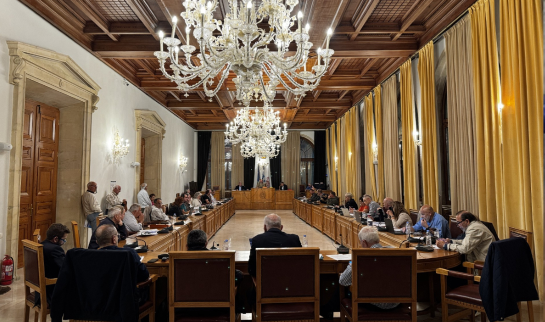 Ηράκλειο: «Όχι» από το δημοτικό συμβούλιο στην κατάργηση του ΕΛΤΑ της Νέας Αλικαρνασσού