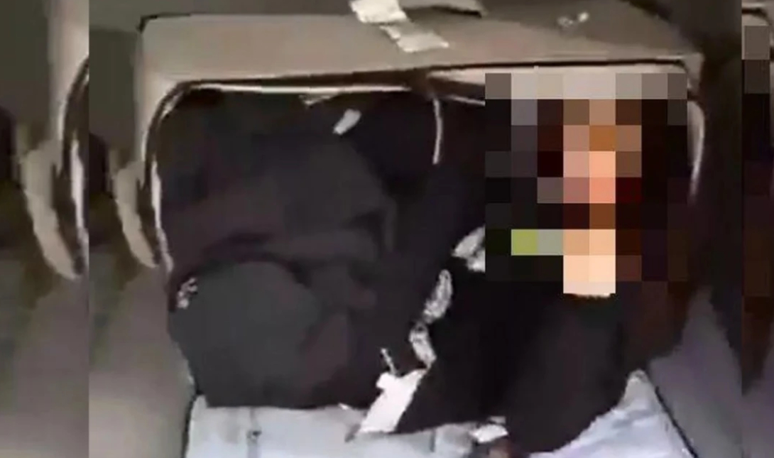 Βίντεο σοκ: Γυναίκα βρέθηκε κλεισμένη σε βαλίτσα σε χώρο αποσκευών λεωφορείου