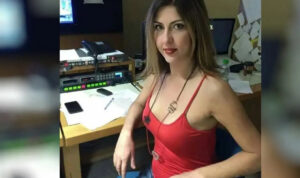 Αυτή είναι η δημοσιογράφος που συνελήφθη μετά από επεισόδιο με αστυνομικούς: «Έχασα την ψυχραιμία μου»