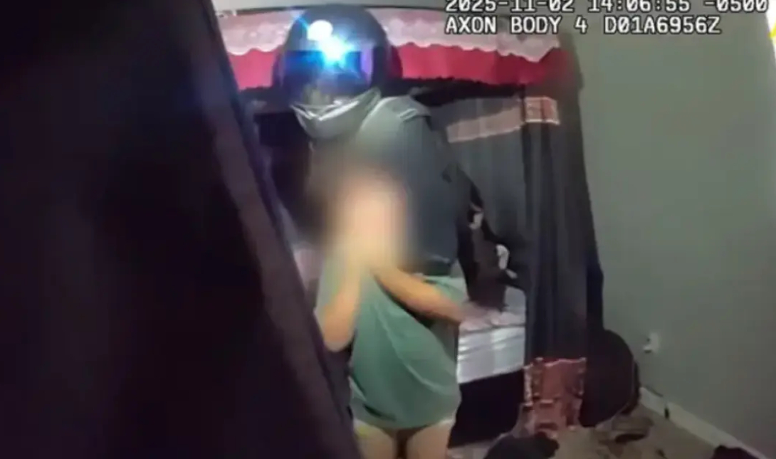 Βίντεο σοκ: Αστυνομικός στη Φλόριντα σκοτώνει 27χρονο που απειλούσε με μαχαίρι το μικρό του αδελφάκι