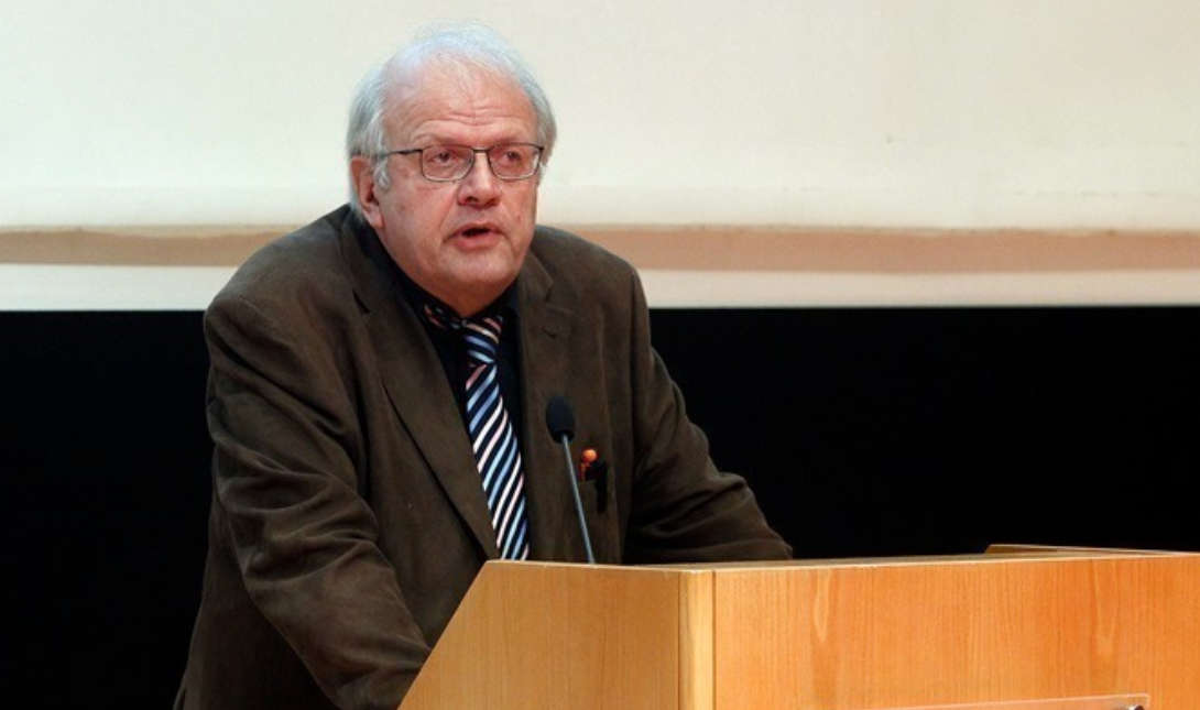 Άκης Τσελέντης