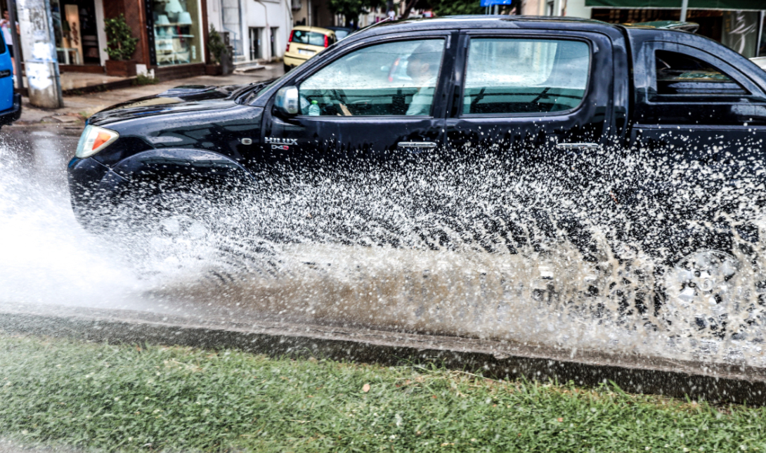 Καιρός: Βροχές και καταιγίδες και σήμερα Πέμπτη (6/11) στην Κρήτη