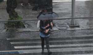 Καιρός: Η Adel «χτυπά» σήμερα Παρασκευή (28/11) και την Κρήτη – Βροχερό ξύπνημα στο Ηράκλειο