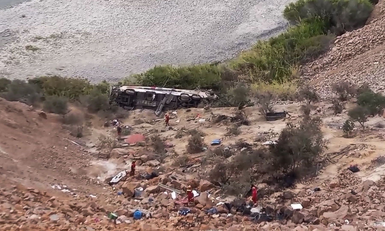 Τραγωδία στο Περού: Λεωφορείο έπεσε σε χαράδρα – Τουλάχιστον 37 νεκροί και 18 τραυματίες