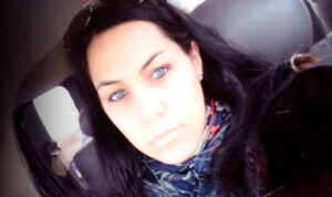 Αυτή είναι η 27χρονη Ελληνοαμερικανίδα που σκότωσε τα παιδιά της για «να ενωθούν στον Παράδεισο» με τον μακαρίτη άνδρα της (φωτό)