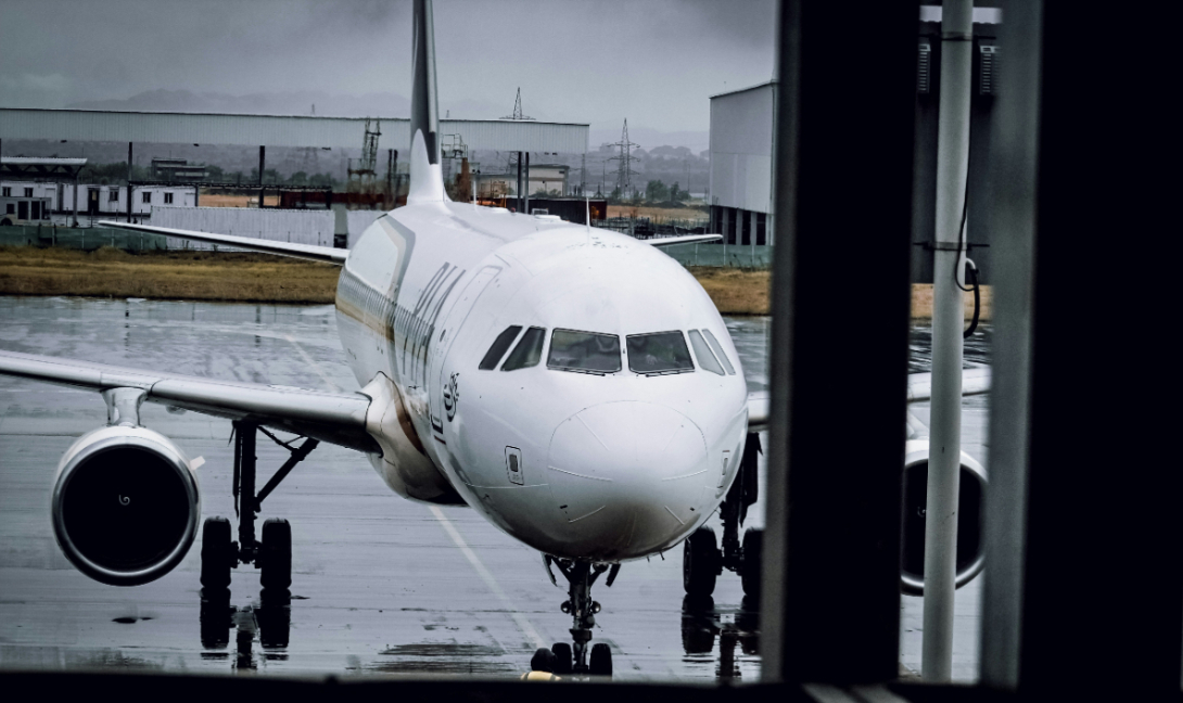 ΗΠΑ: Χάος στα αεροδρόμια, ακυρώθηκαν περισσότερες από 1.400 πτήσεις, χιλιάδες οι καθυστερήσεις