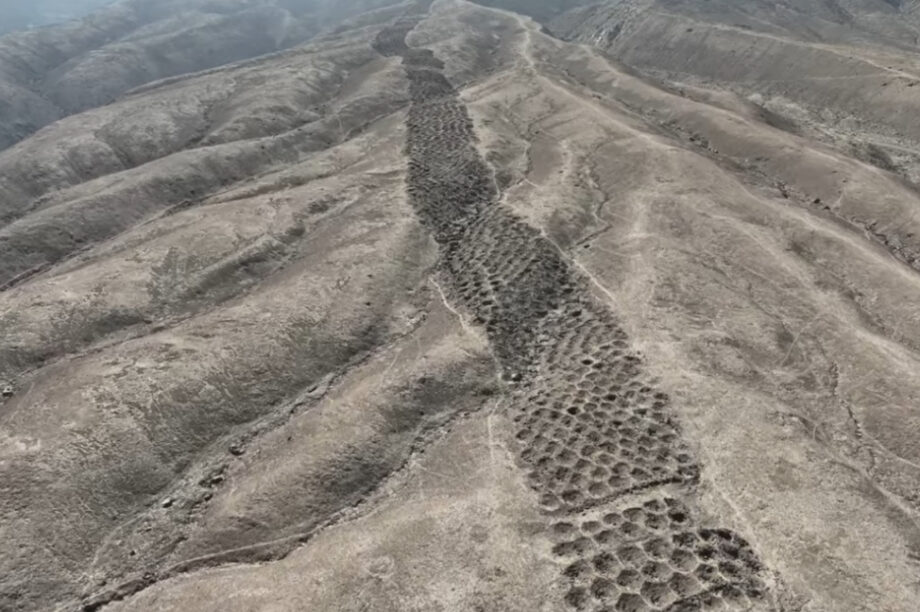 Τι κρύβει το μυστήριο των Ίνκας με τη γραμμή από 5.200 τρύπες στις Περουβιανές Άνδεις (βίντεο)
