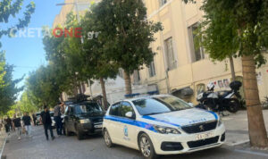 Βορίζια: Με αλεξίσφαιρα γιλέκα στα δικαστήρια οι Καργάκηδες (φωτογραφίες)