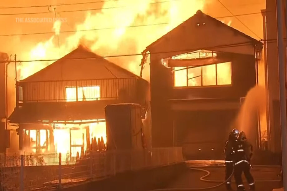 Ιαπωνία: Καταστροφική πυρκαγιά με έναν αγνοούμενο και δεκάδες κατεστραμμένα κτήρια (βίντεο)