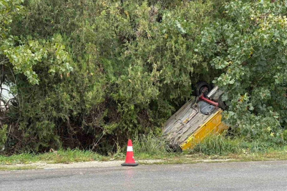 Λάρισα όχημα ανατροπή