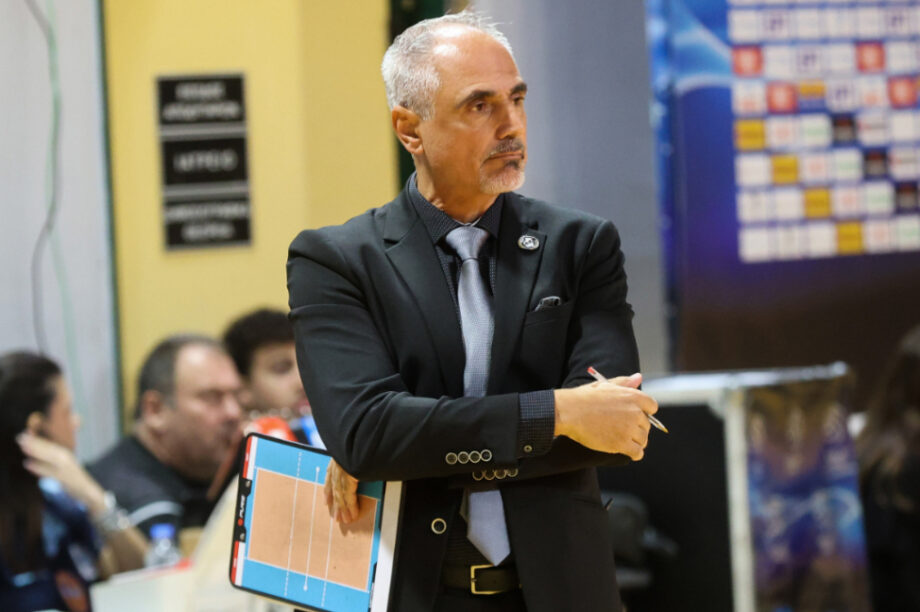 Καλμαζίδης Γιάννης όρθιος