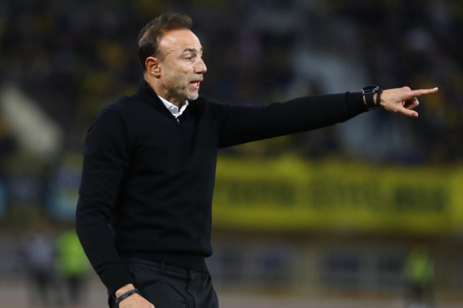 Κόντης όρθιος