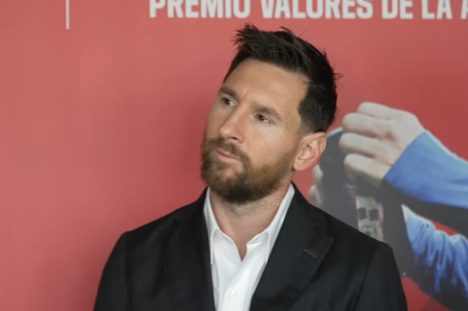 Μέσι δάκρυα