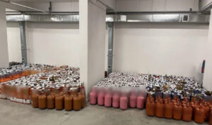 Συνελήφθησαν τέσσερα άτομα για παράνομη διακίνηση ψυκτικού υγρού στη Καστοριά – Δείτε φώτο