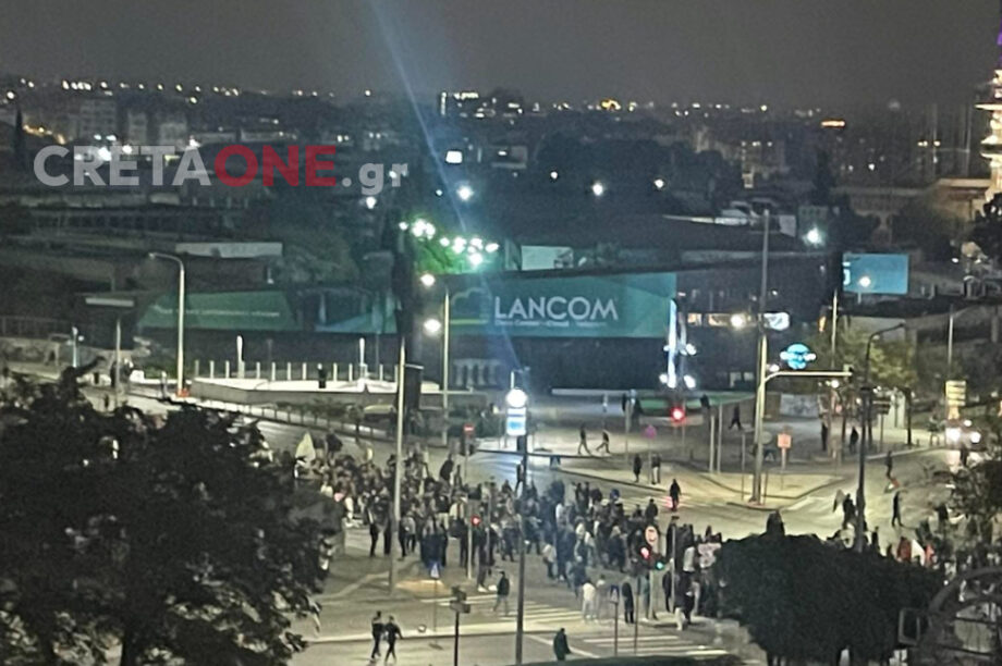 Θεσσαλονίκη: Πλάνα από την πορεία για την επέτειο του Πολυτεχνείου