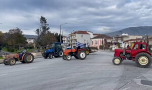 Ξεκίνησαν τα τρακτέρ για τον κόμβο της Νίκαιας στη Λάρισα (βίντεο)