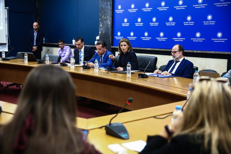 Εθνικό Δίκτυο Φροντίδας Υγείας «στην πόρτα του πολίτη» – Επεκτείνονται οι Κινητές Ομάδες Υγείας σε όλη τη χώρα