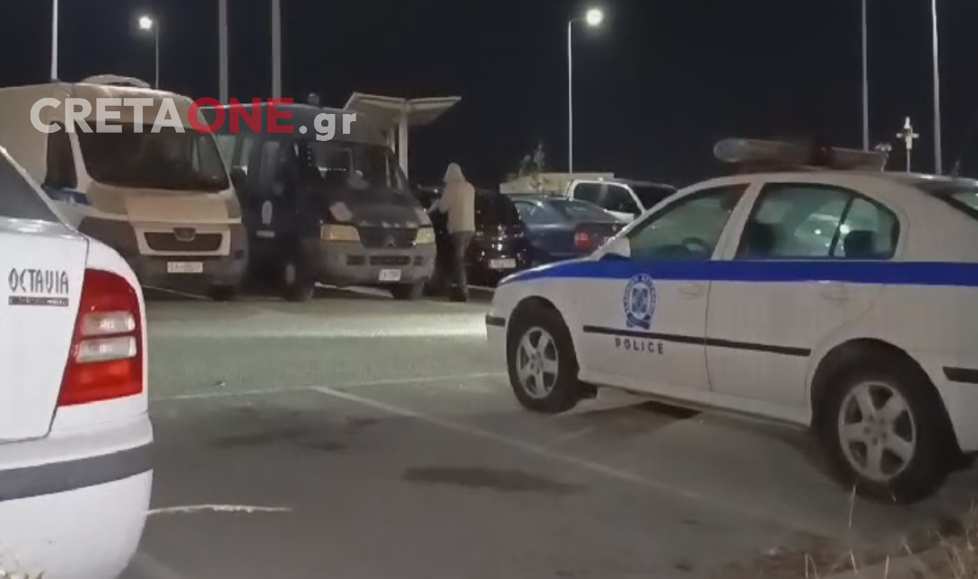 Ηράκλειο: Παραδόθηκαν οι 3 φερόμενοι ως δράστες για το φονικό στα Βορίζια – Μεταφέρθηκαν στο Αστυνομικό Μέγαρο (Βίντεο)