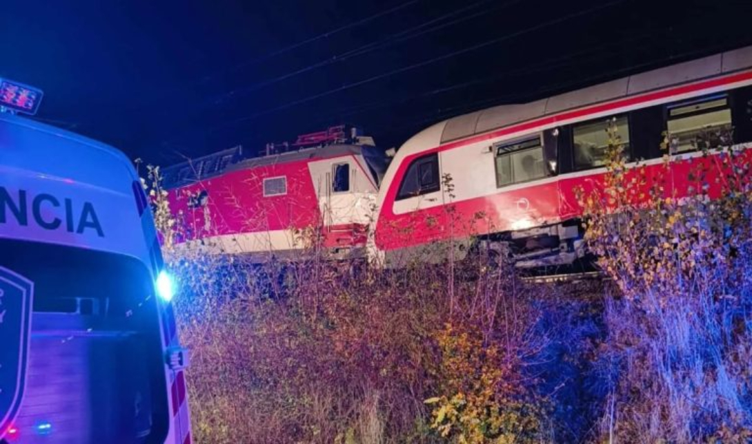Σλοβακία: Σύγκρουση δύο τρένων με δεκάδες τραυματίες – Πέρασε με κόκκινο το ένα τρένο