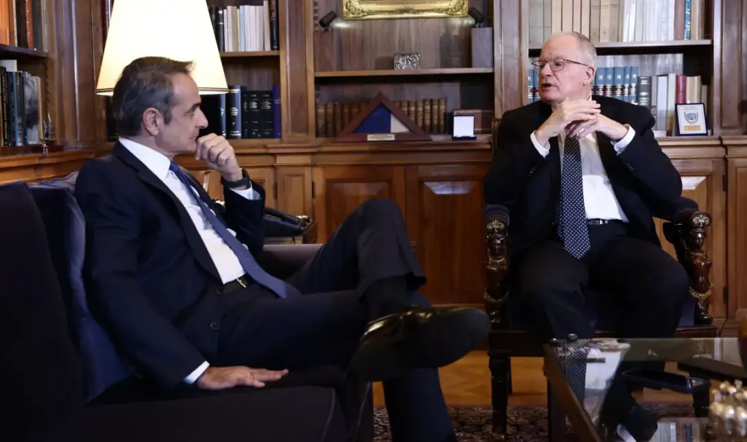 Στιγμιότυπο από τη συνάντηση Μητσοτάκη - Τασούλα. INTIME