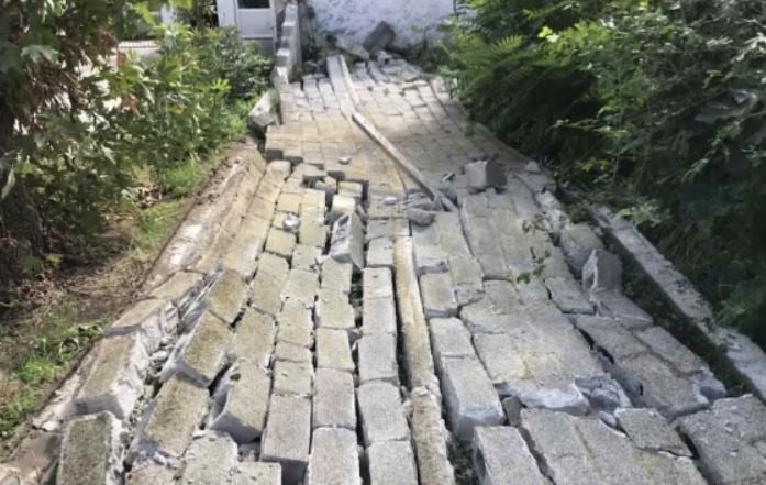 Σοκαριστικό: Οι καθιζήσεις «καταπίνουν» τα σπίτια στη Φλώρινα – Δείτε βίντεο