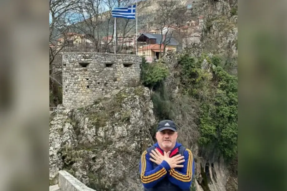 Αρτάν Χότζα