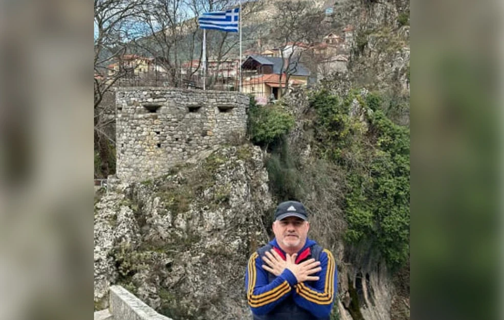 Απαγόρευση εισόδου στην Ελλάδα στον Αλβανό δημοσιογράφο Αρτάν Χότζα – «Απειλή για την εσωτερική ασφάλεια»