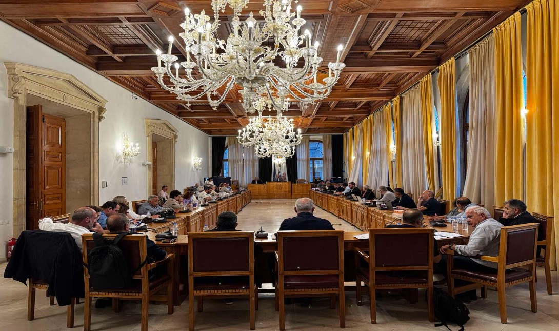 Ηράκλειο: Παρακολουθήστε ζωντανά τη συνεδρίαση του Δημοτικού Συμβουλίου