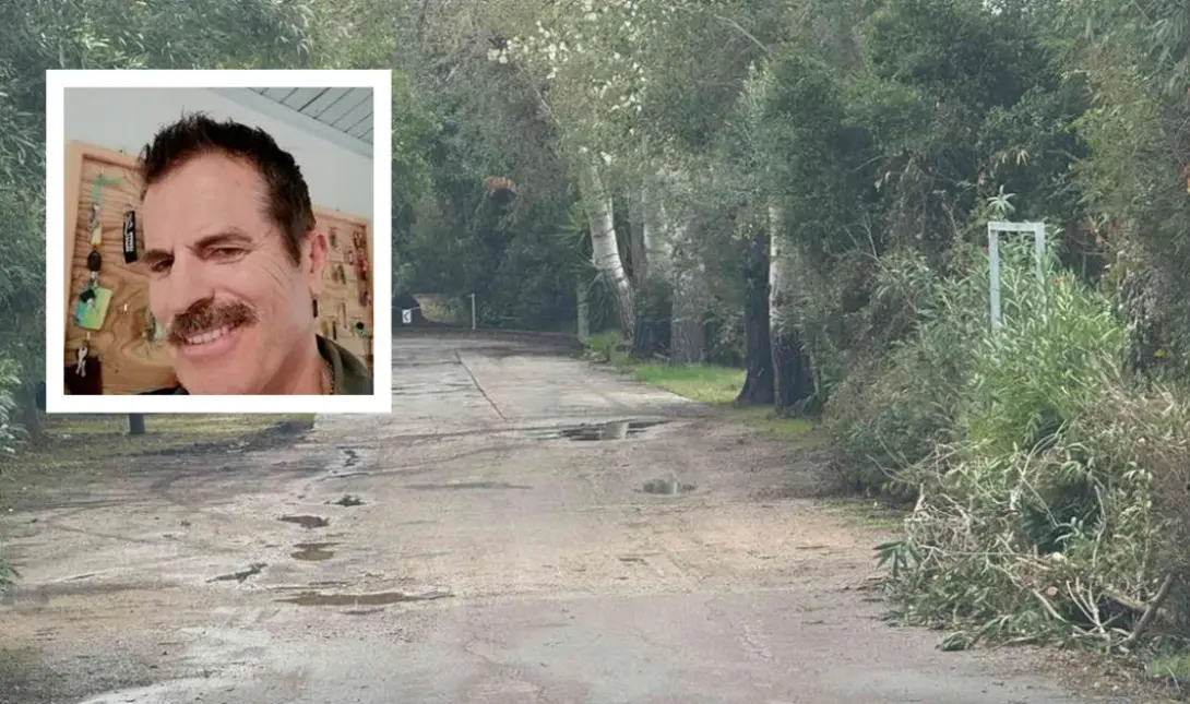 Φοινικούντα: Στην κατάσχεση λάπτοπ και κινητών τηλεφώνων προχώρησε η ΕΛΑΣ στα καταστήματα του επιχειρηματία