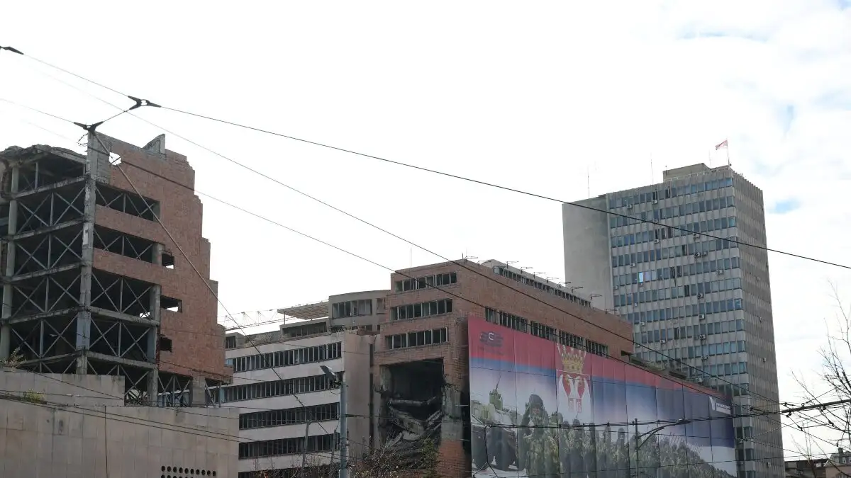 Σερβία: «Πράσινο φως» στον γαμπρό του Τραμπ για ανέγερση ουρανοξύστη στο βομβαρδισμένο Γενικό Επιτελείο Στρατού