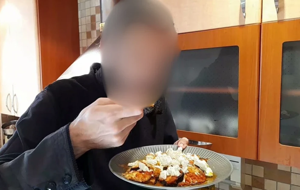 Τα ερωτικά μηνύματα του παλαιοημερολογίτη σε 43χρονο – «Γουστάρεις να σε υπηρετώ και να βγάζεις φράγκα;»