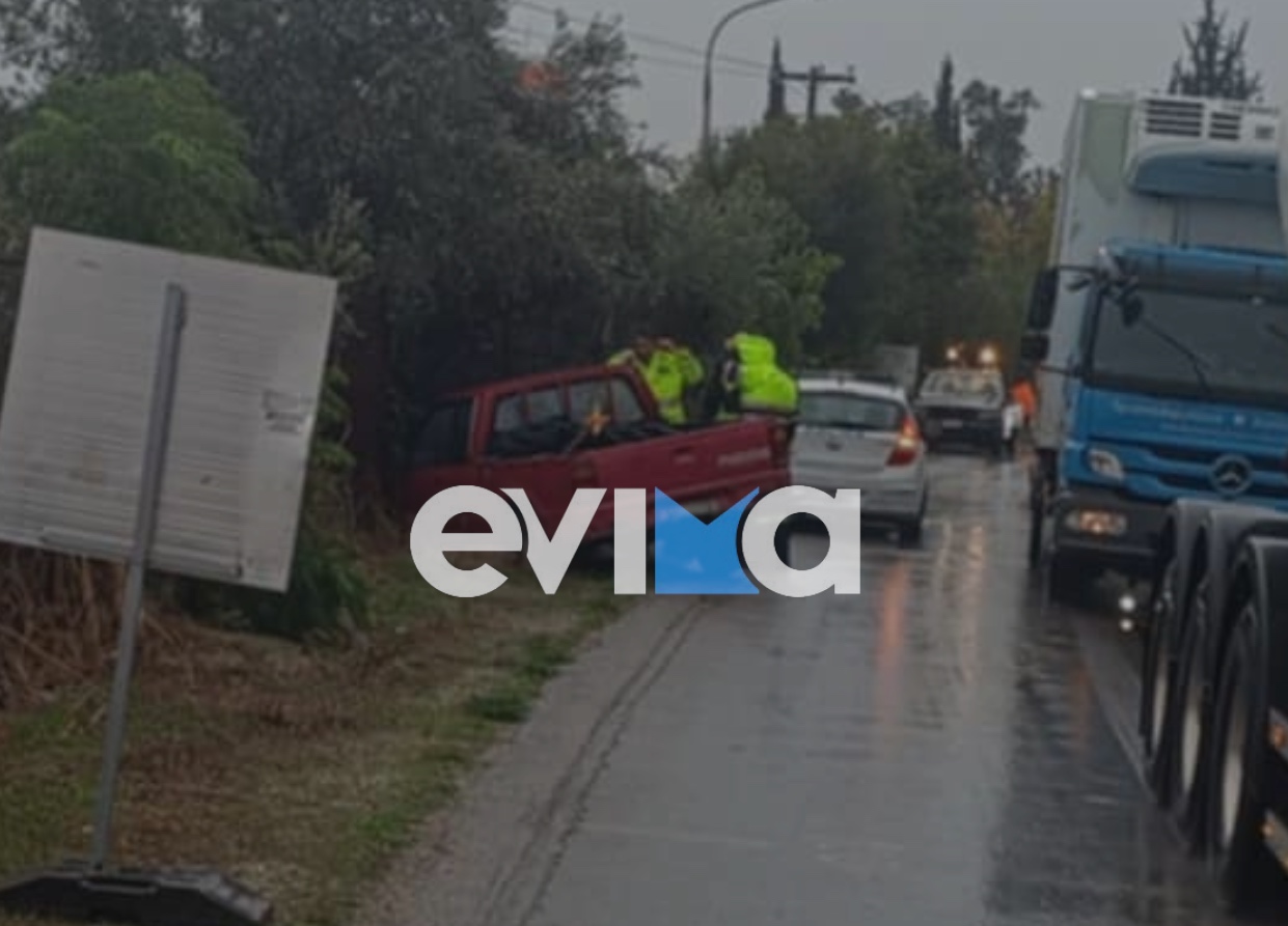Τροχαίο με ανατροπή οχήματος λόγω ολισθηρού δρόμου – Στο σημείο η Αστυνομία