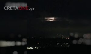 Βροντές και κεραυνοί έκαναν την νύχτα μέρα στο Ηράκλειο – Δείτε το εντυπωσιακό βίντεο