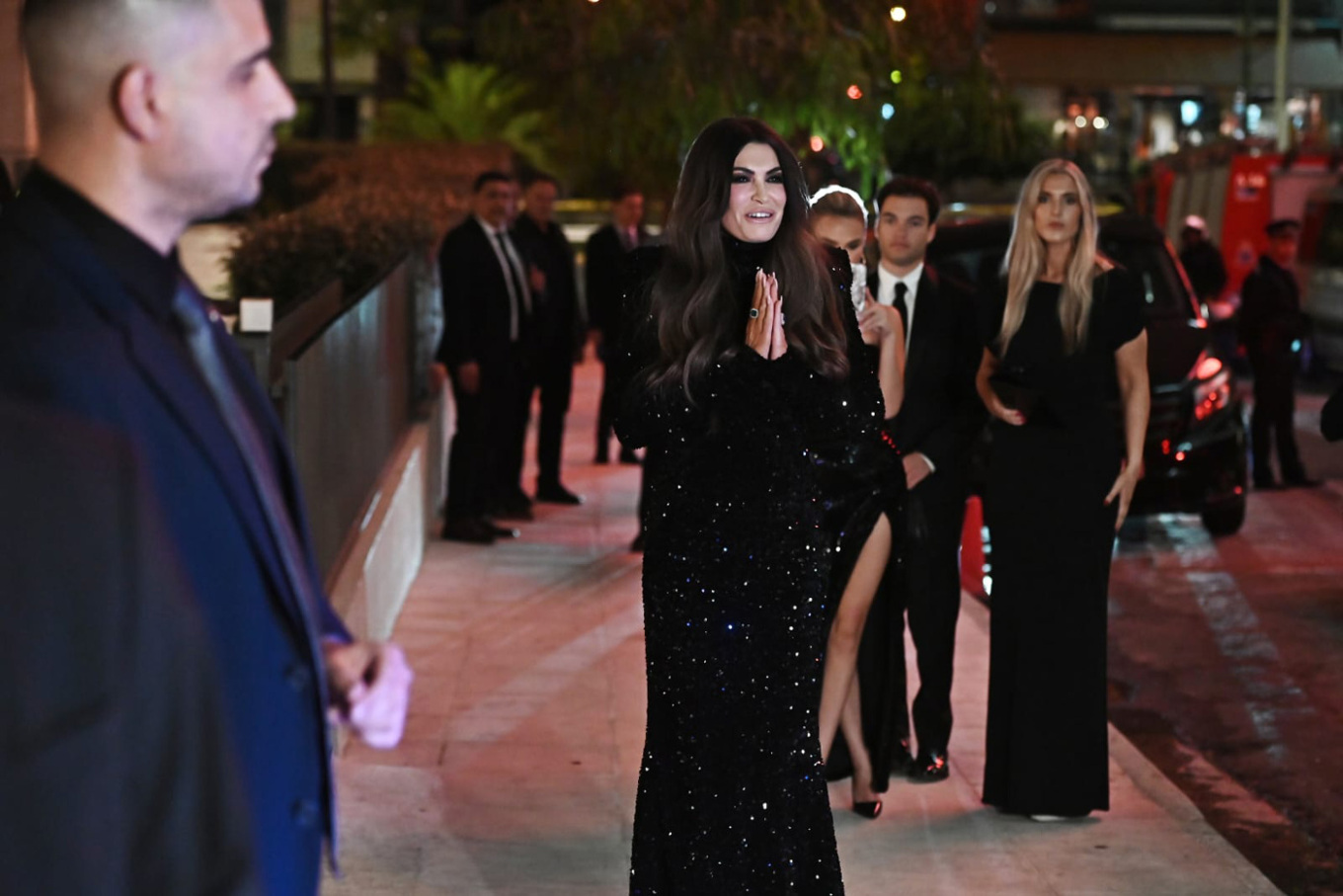 Λαμπερή πρώτη εμφάνιση της Κίμπερλι Γκιλφόιλ στην Αθήνα – Η επίσημη δεξίωση και οι εκλεκτοί καλεσμένοι