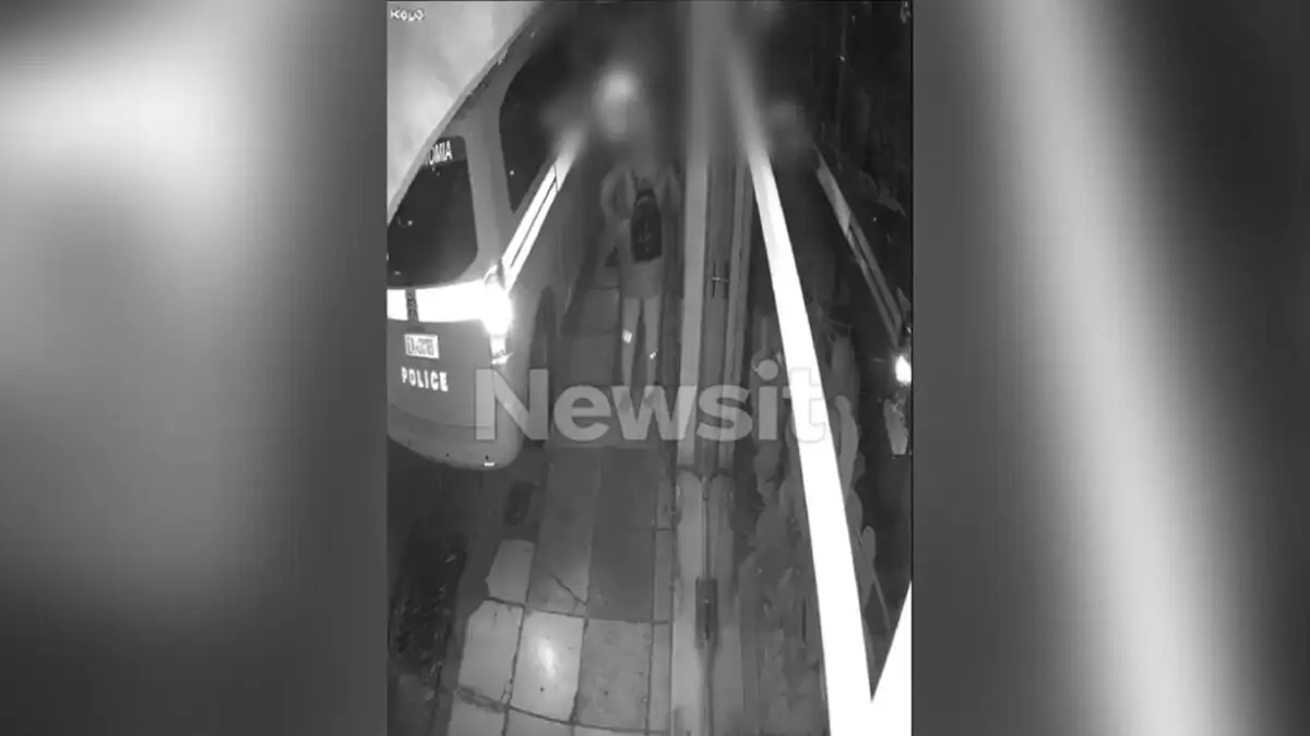 Κολωνός: Φωτογραφία από τη στιγμή που φτάνει η αστυνομία μετά την εσκεμμένη παράσυρση του 22χρονου