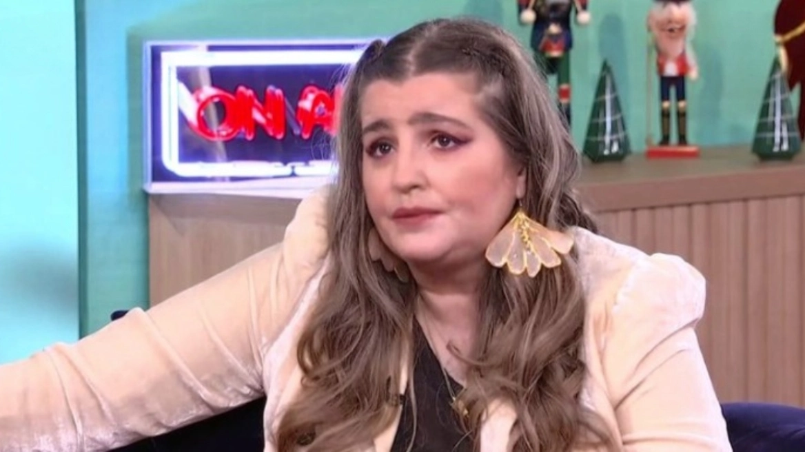 Μαρία Κίτσου για τον πατέρα της: «Στην πρεμιέρα της πρώτης μου παράστασης ήταν η κηδεία του, ο θάνατός του με καταρράκωσε»