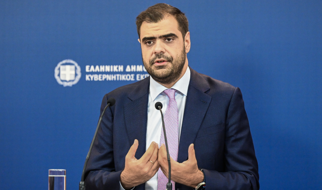 Μαρινάκης: «Κανένας μόνιμος υπάλληλος των ΕΛΤΑ δεν θα χάσει τη δουλειά του»