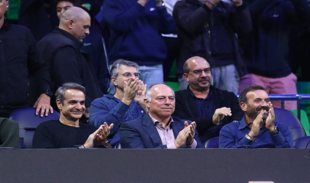 Ο Κυριάκος Μητσοτάκης στον ημιτελικό του Νόβακ Τζόκοβιτς στο Hellenic Championship ATP 250 (φωτογραφίες)