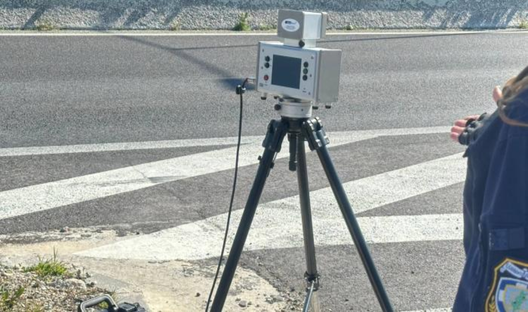 Προσοχή στα ραντάρ της Εθνικής Οδού – Πώς «κόβουν» αυτόματα κλήσεις για υπερβολική ταχύτητα