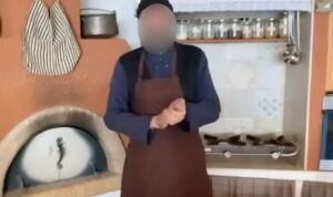 Φωτογραφία – ντοκουμέντο από τη στιγμή που συλλαμβάνεται ο ιερέας – Youtuber και διακινητής ναρκωτικών