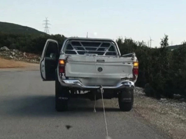 Οργή στη Βοιωτία: Έσερνε τον σκύλο με το αγροτικό μέχρι θανάτου – «Δεν ήθελα να μου το λερώσει» (Βίντεο)