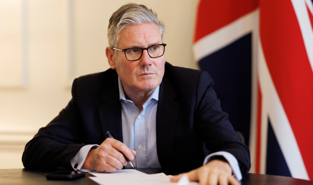 Βρετανία: Δέσμευση Στάρμερ για μείωση της παιδικής φτώχειας