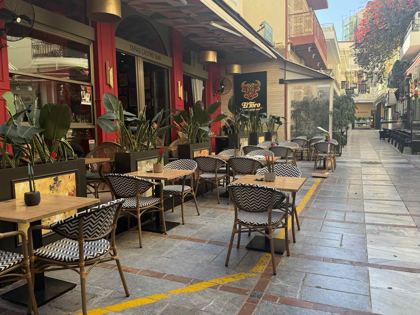 τέλη τραπεζοκαθίσματα