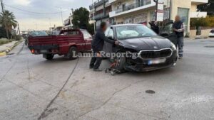 Σφοδρή σύγκρουση μετά από παραβίαση STOP – Τρία οχήματα στην καραμπόλα