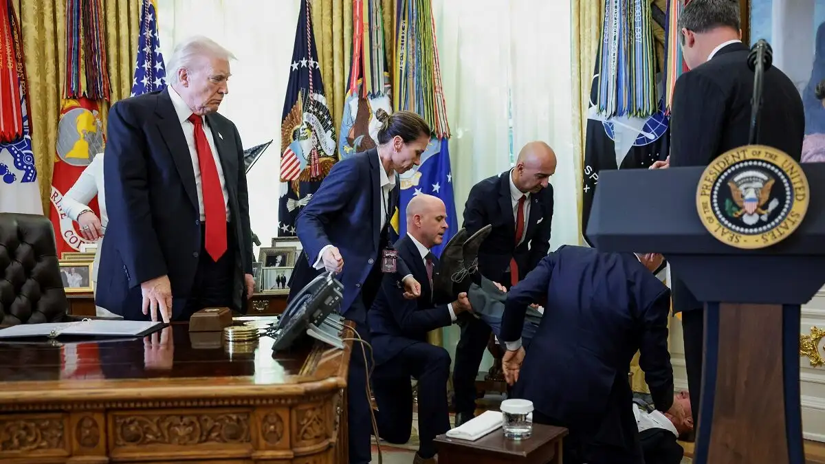 Αναστάτωση στον Λευκό Οίκο: Κατέρρευσε στέλεχος φαρμακευτικής δίπλα στον Τραμπ (βίντεο)