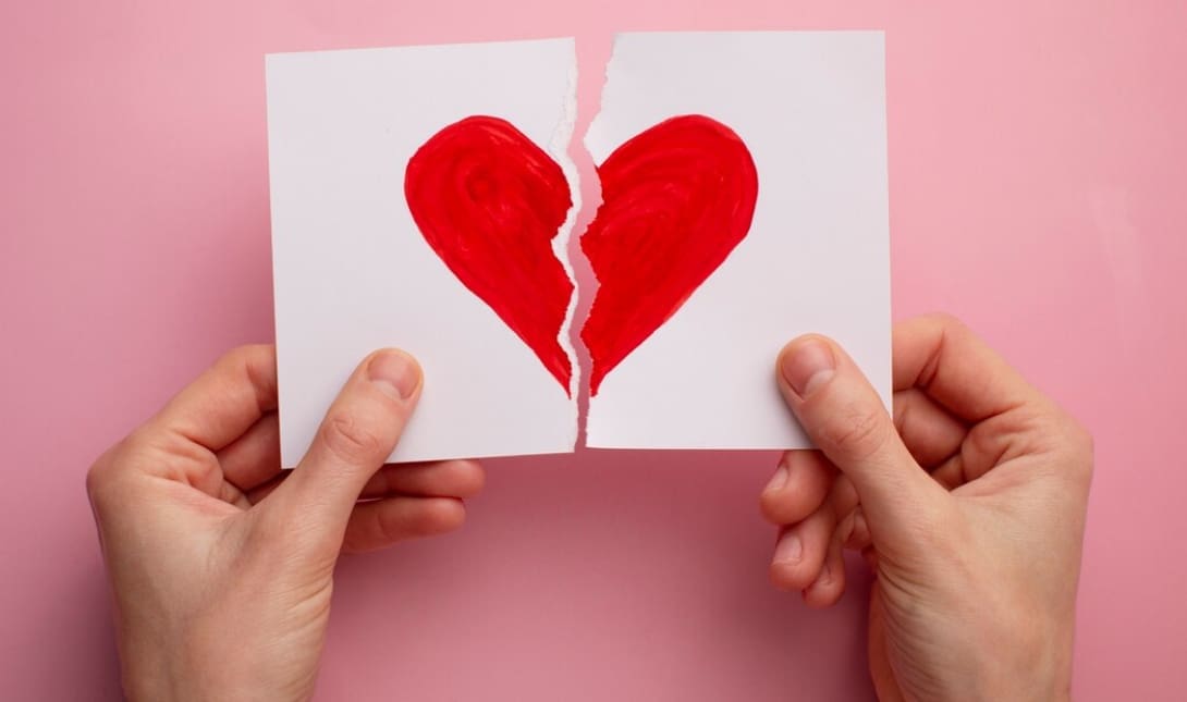 Γνωστή Ελληνίδα τραγουδίστρια χώρισε λίγο πριν τον γάμο