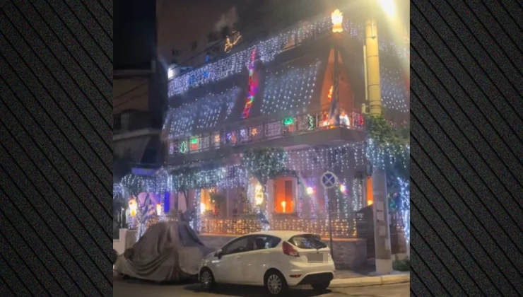 Σπίτι στο Κερατσίνι γίνεται viral στο TikTok για το χριστουγεννιάτικο στολισμό του – «Ο μπρο έχει κονέ στην ΔΕΗ»