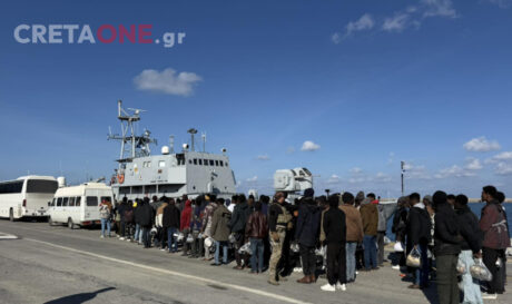 Μετανάστες Ηράκλειο λιμάνι